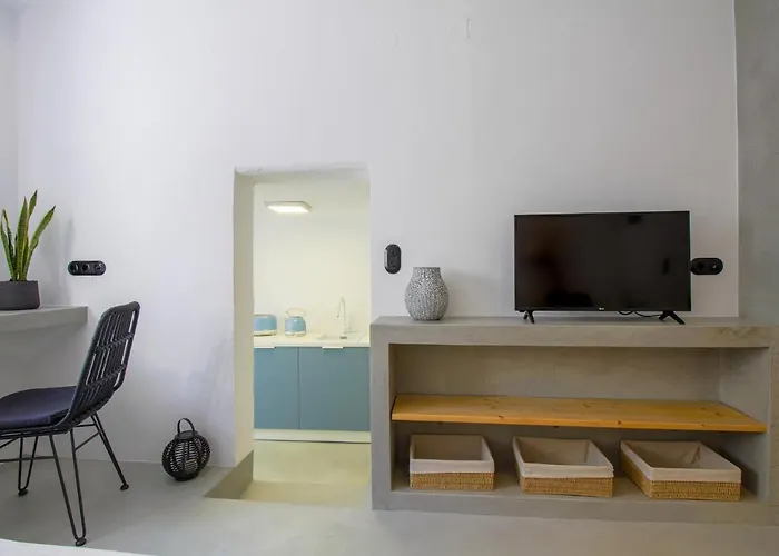 30Villa Rd Studio